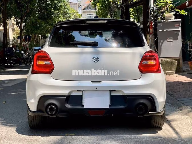 Suzuki Swift GLX 1.2AT 2019 Trắng 68000 km