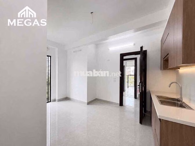 STUDIO TÁCH BẾP FULL NỘI THẤT GIÁ SIEU HẠT RẺ TRỐNG SẴN Ở LIỀN