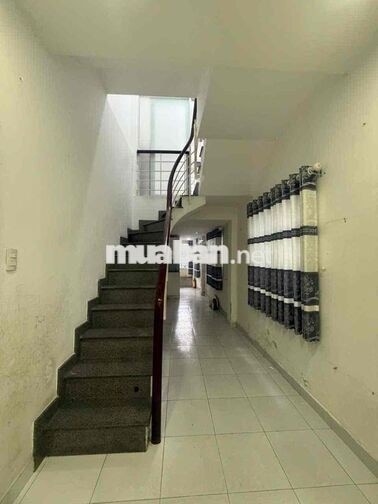 cho thuê nhà nguyên căn(2pn2wc) Phan xích long p3,PN