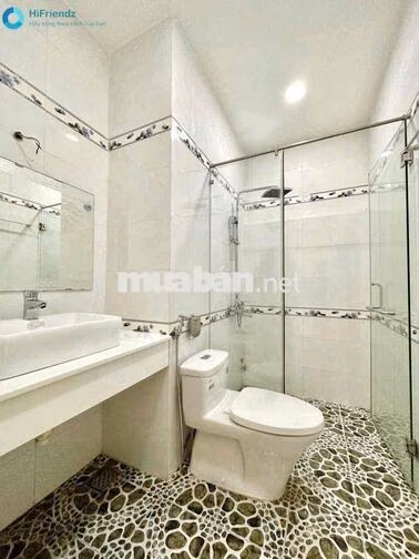 STUDIO TÁCH BẾP FULL NỘI THẤT TRỐNG SẴN Ở LIỀN NGAY ĐẦM SEN