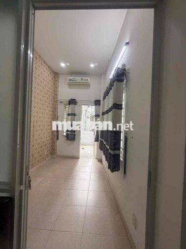 cho thuê nhà nguyên căn(2pn2wc) Phan xích long p3,PN