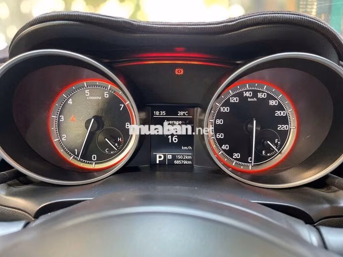 Suzuki Swift GLX 1.2AT 2019 Trắng 68000 km