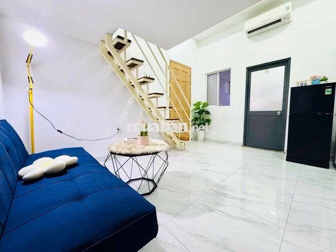 Cho Thuê Duplex Cách Đại Học Văn Hiến 5P Gần Luỹ Bán Bích Bốn Xã