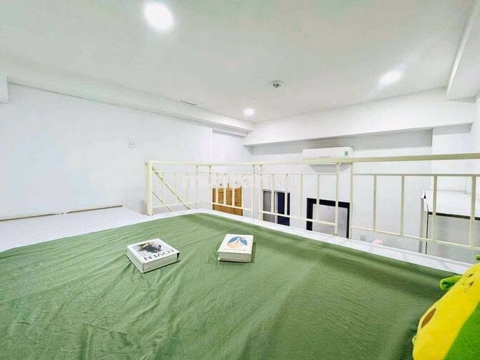 Cho Thuê Duplex Cách Đại Học Văn Hiến 5P Gần Luỹ Bán Bích Bốn Xã