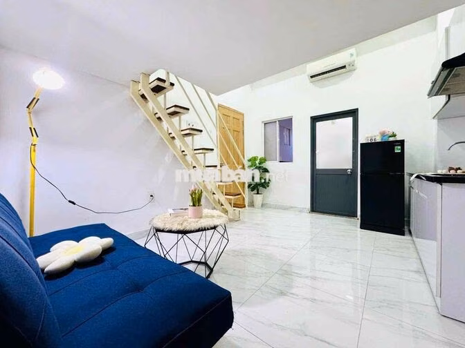Cho Thuê Duplex Cách Đại Học Văn Hiến 5P Gần Luỹ Bán Bích Bốn Xã