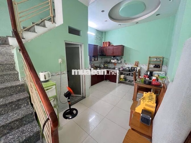 Nhà 4 tầng đường Tạ Quang Bửu - 41m2 - giá 6.2 tỷ - hẻm xe ba gác 