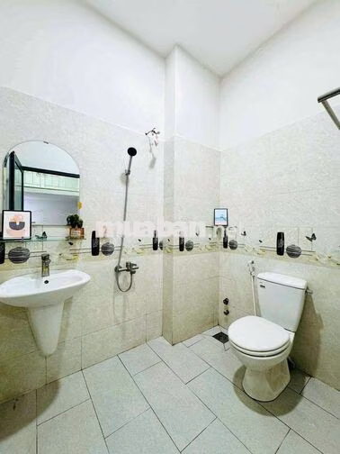 Cho Thuê Duplex Cách Đại Học Văn Hiến 5P Gần Luỹ Bán Bích Bốn Xã