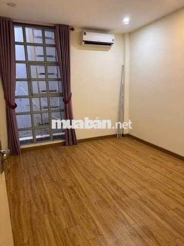 CHO THUÊ MẶT BẰNG & 4 PHÒNG – SÁT SÂN BAY