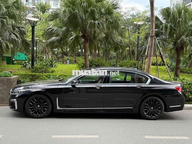 BMW 730Li M-Sport model 2020 Đen Tự động 8 cấp
