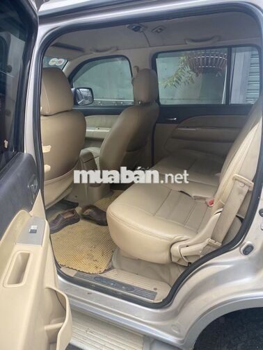 Ford Everest 2007 Vàng cát 7 chỗ Dầu Việt Nam