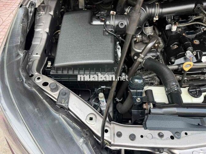 Toyota Innova 2018 Số sàn Nâu 7 chỗ