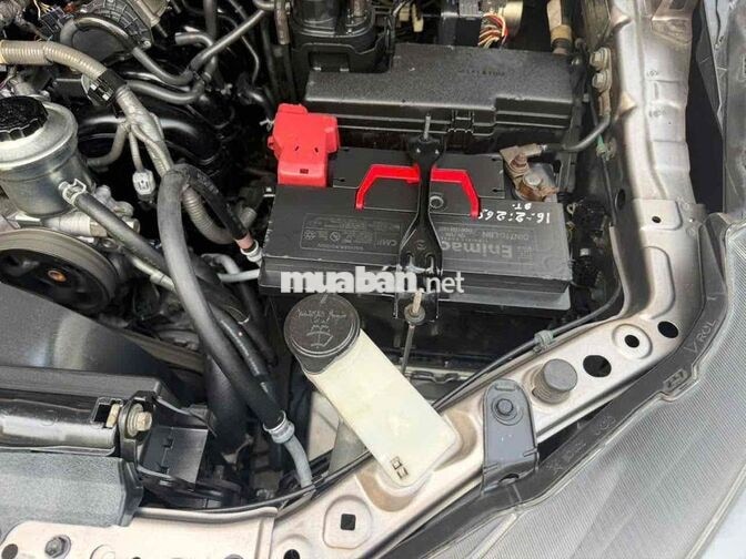 Toyota Innova 2018 Số sàn Nâu 7 chỗ