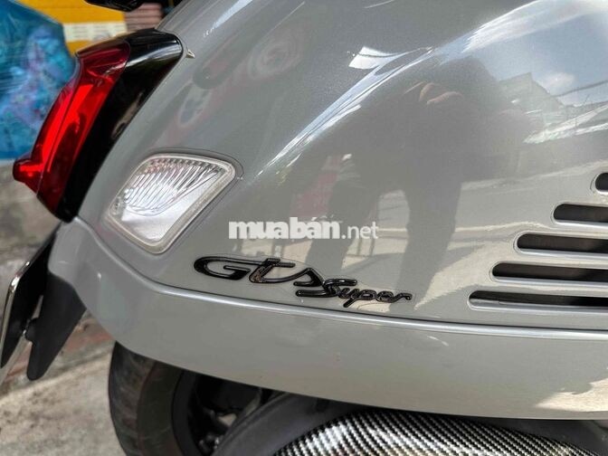 Piaggio Vespa GTS Super Tech 300 HPE 2020 TFT