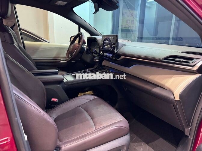 Toyota Sienna 2021 2.5 Premium Hybrid AWD Đỏ ruby