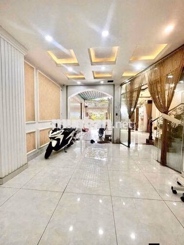 NHÀ có nội thất 7 x 20 có 10pn 11wc
