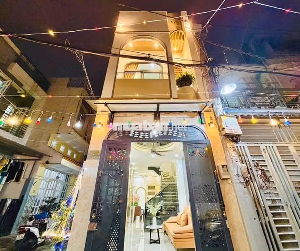 Bán Nhà Đối Diện Khu CityLand - Chủ gấp bán trả giá là qua thương thao