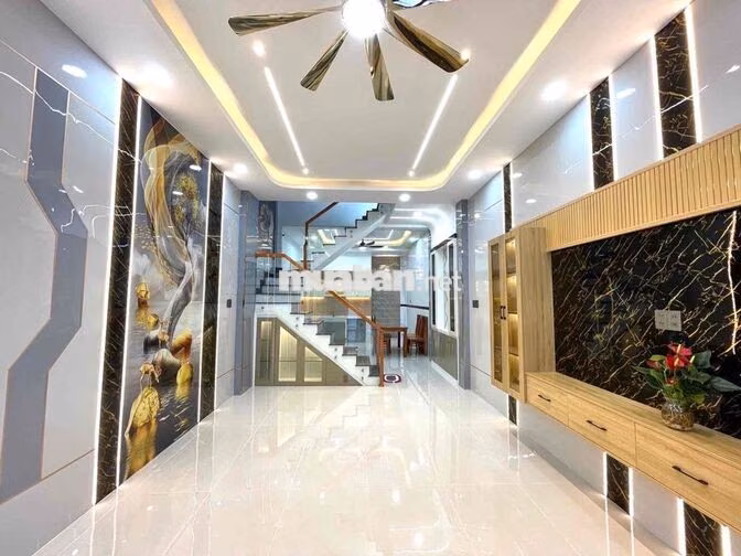 Nhà Khu VIP Lê Văn Quới- HXH- 4 TẦNG- GIÁ 5T9