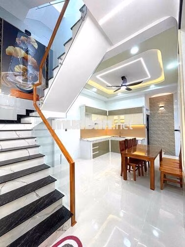 Nhà Khu VIP Lê Văn Quới- HXH- 4 TẦNG- GIÁ 5T9