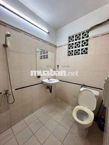 CHO THUÊ 2 PHÒNG NGỦ, 3-4 NGƯỜI Ở, SÁT CÔNG VIÊN GẦN ĐH IUH và VLU