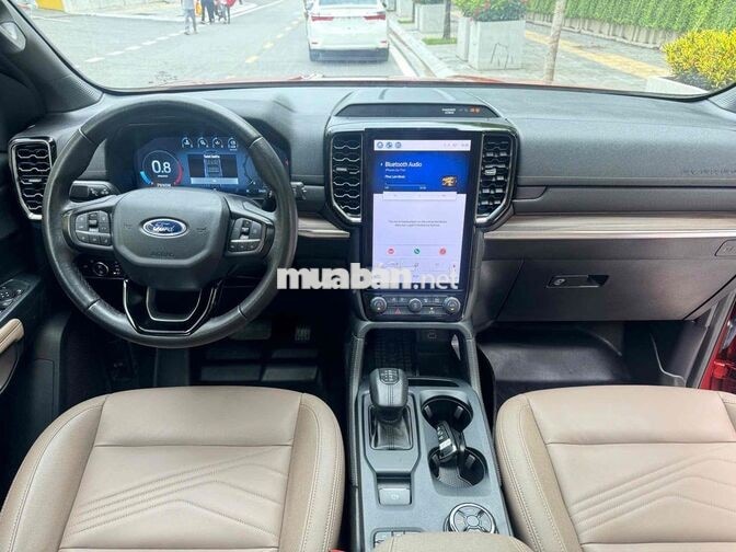 Ford Everest Titanium+ 2023 Diesel Tự động 7 chỗ