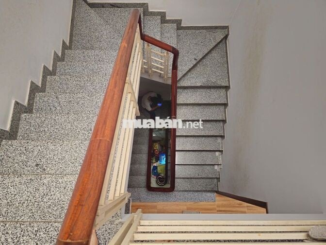 Bán gấp nhà DT 4x15, 2 lầu, hẻm xe hơi đường Cây Trâm, Q. Gò Vấp
