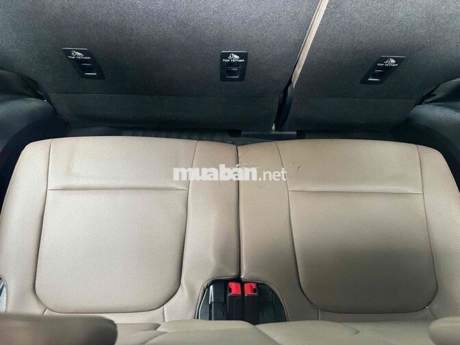 Ford Everest Titanium+ 2023 Diesel Tự động 7 chỗ