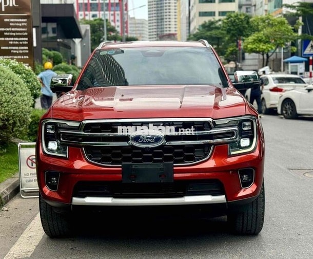 Ford Everest Titanium+ 2023 Diesel Tự động 7 chỗ
