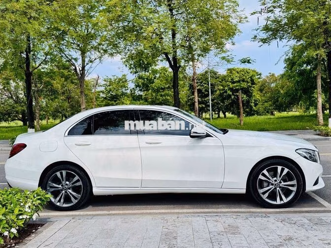 Mercedes-Benz C250 Exclusive 2017 Trắng