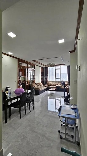 Cho thuê chung cư Phú Thọ - Thuận Việt, Q11- Căn góc 3PN giá 14tr5/th