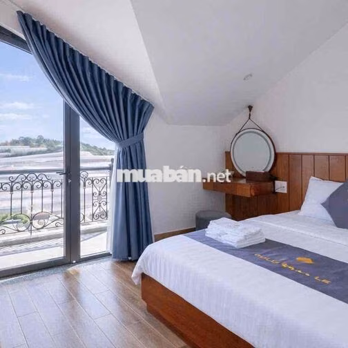 Villa view đẹp trung tâm Đà Lạt 60tr/14pn