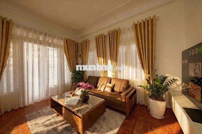Cho thuê nhà trung tâm Đà Lạt, Full nội thất, 5pn