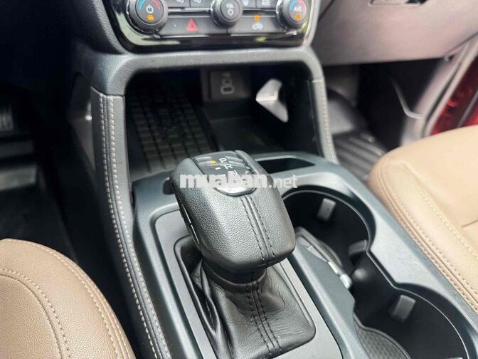 Ford Everest Titanium+ 2023 Diesel Tự động 7 chỗ