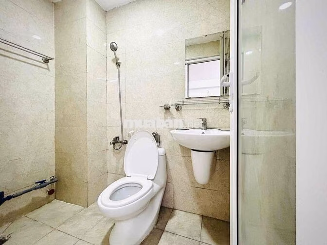 STUDIO CỬA SỔ LỚN, THOÁNG MÁT HẦM XE THANG MÁY GẦN NGÃ 4 HÀNG XANH