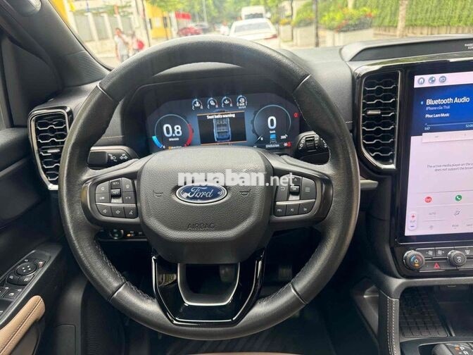 Ford Everest Titanium+ 2023 Diesel Tự động 7 chỗ