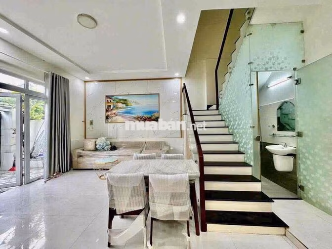 Cho Thuê Nhà Mới Sạch Sẻ DT 130m2 1Trệt 1Lầu 3Pn 2Wc Hẻm Xe Tải