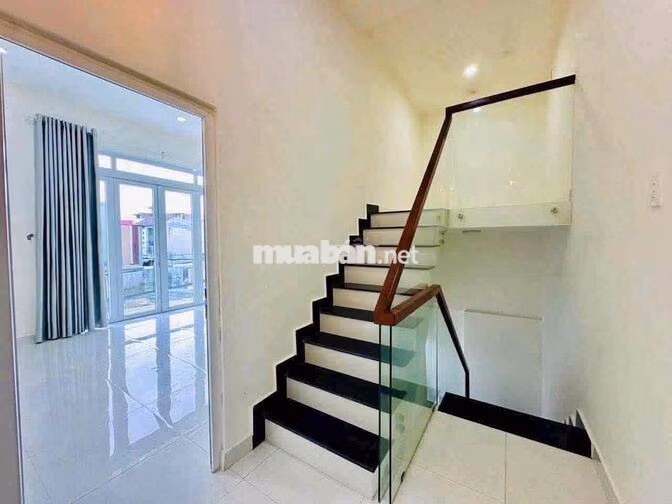 Cho Thuê Nhà Mới Sạch Sẻ DT 130m2 1Trệt 1Lầu 3Pn 2Wc Hẻm Xe Tải