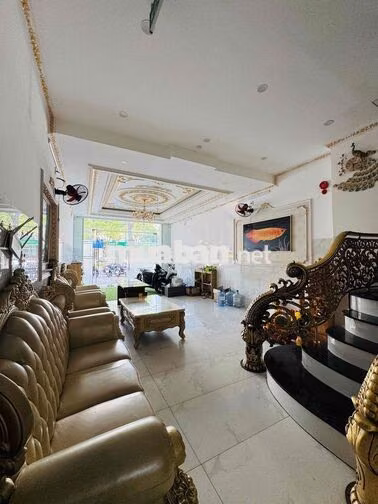 Cho thuê nguyên toà nhà 6 tầng MT Nguyễn Phước Lan- Hoà Xuân 35tr
