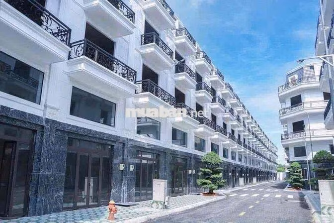 Cho Thuê Nhà Mới 100% DT 250m2 1Trệt 1Lửng 3Lầu 4Pn 5Wc Sân Thượng