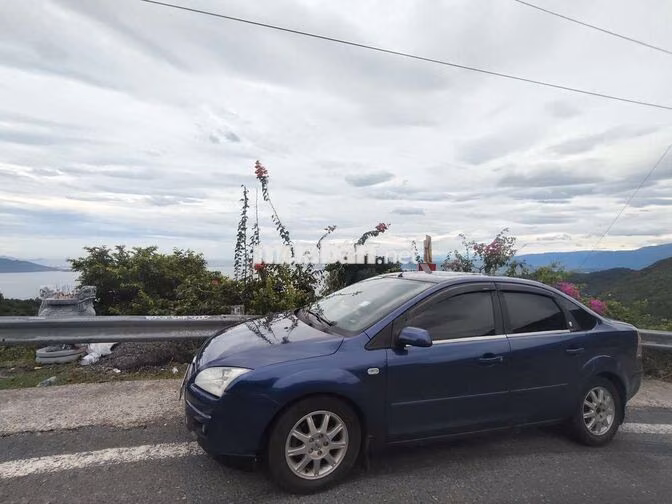 Ford Focus Sedan 2005 Xanh