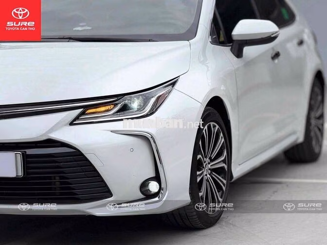 Toyota Corolla Altis 1.8V (CVT) 2023 odo 15.000km