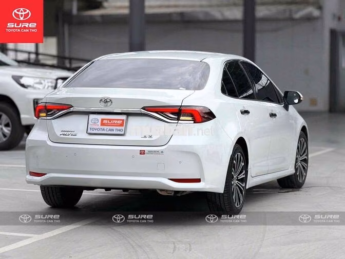 Toyota Corolla Altis 1.8V (CVT) 2023 odo 15.000km