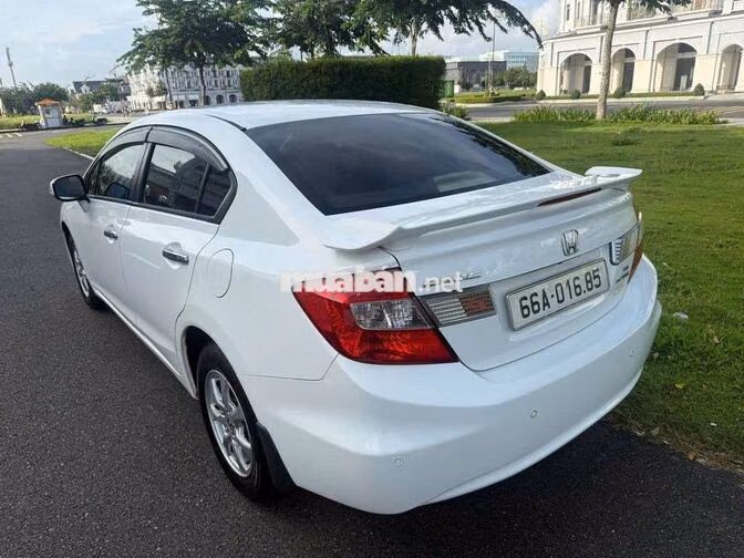 Honda Civic 1.8 Tự động 2014 Trắng