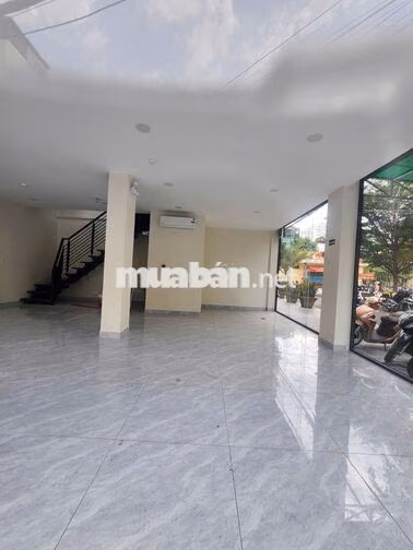CHO THUÊ NHÀ NGUYÊN CĂN GÓC NGANG 20M KHU D2 NGUYỄN GIA TRÍ BÌNH THẠNH