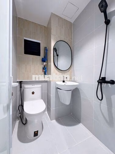 STUDIO MỚI XÂY CÓ THANG MÁY, FULL NT NGAY VHU, UEH, PARCMALL QUẬN 8