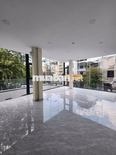 CHO THUÊ NHÀ NGUYÊN CĂN GÓC NGANG 20M KHU D2 NGUYỄN GIA TRÍ BÌNH THẠNH
