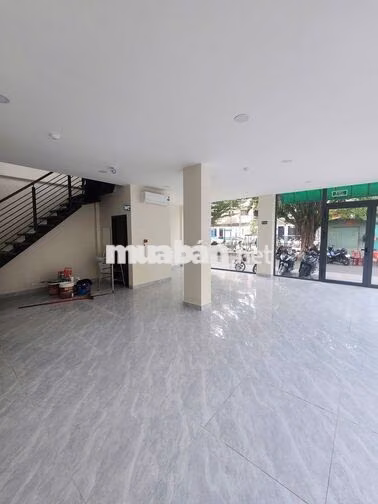 CHO THUÊ NHÀ NGUYÊN CĂN GÓC NGANG 20M KHU D2 NGUYỄN GIA TRÍ BÌNH THẠNH