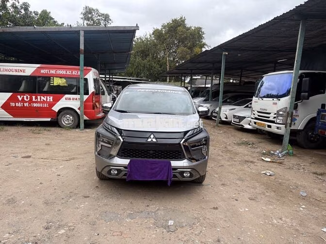 Mitsubishi Xpander Tự động Bạc