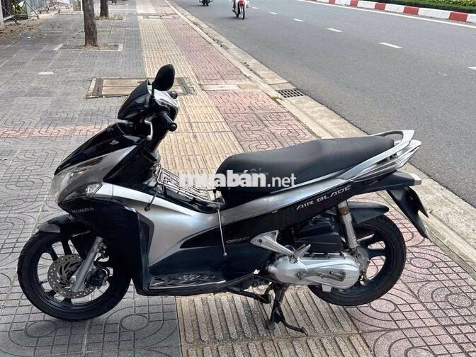 Honda Air Blade Đen bạc bs 72 may zin