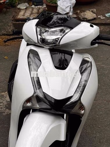 Honda SH 150i cuối 2018 Trắng đen spoty 9 chủ