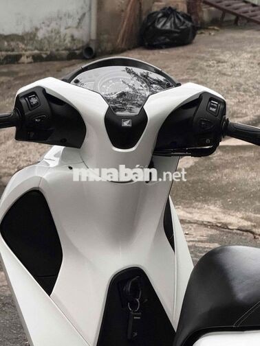 Honda SH 150i cuối 2018 Trắng đen spoty 9 chủ